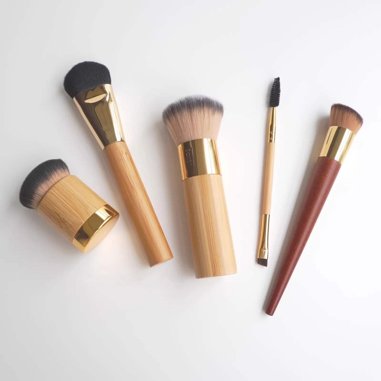 The Buffer Makeup Brush Luxe Bamboo Handle Airbrushing without the Air Fluffy Dome-Shaped Bristles Concealer Powder Foundation